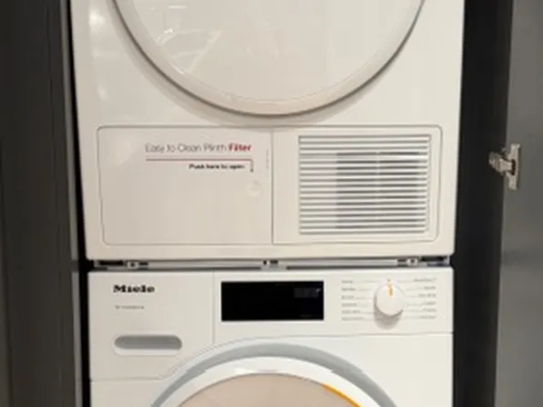 300 West 30th Street image 9 of 18