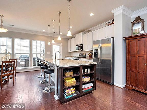 4th image of 107 Almond Dr.