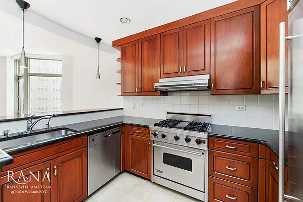 Sold by Keller Williams NYC | media 6