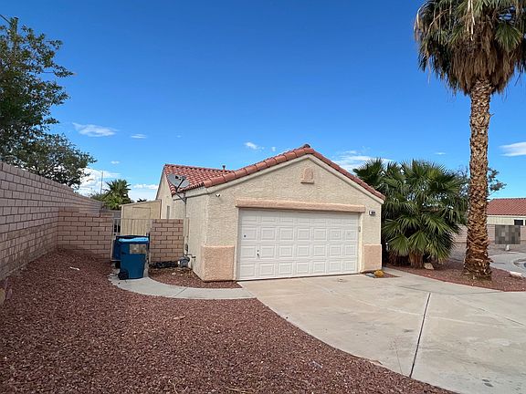 2nd image of 1084 Sky Rock Ct