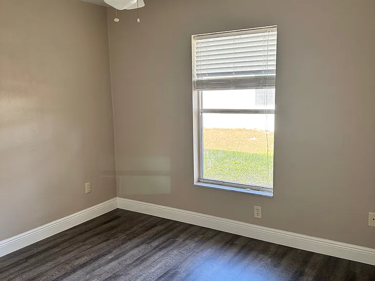 2083 W Swanson Dr — Photo 8