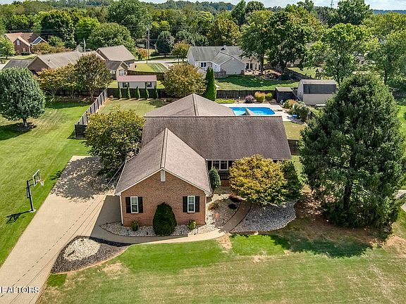 2nd image of 411 Dairy Ln