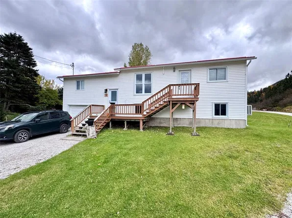 11 Marshalls Lane, Woody Point, NL A0K1P0