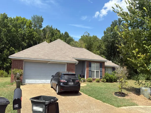 104 Keating Cir, Canton, MS 39046