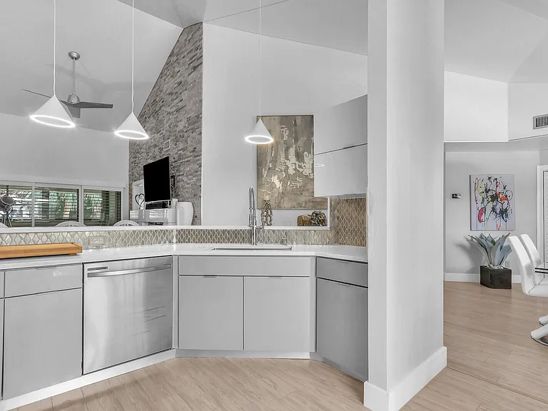 204 Sea Oats Dr #F — Photo 16