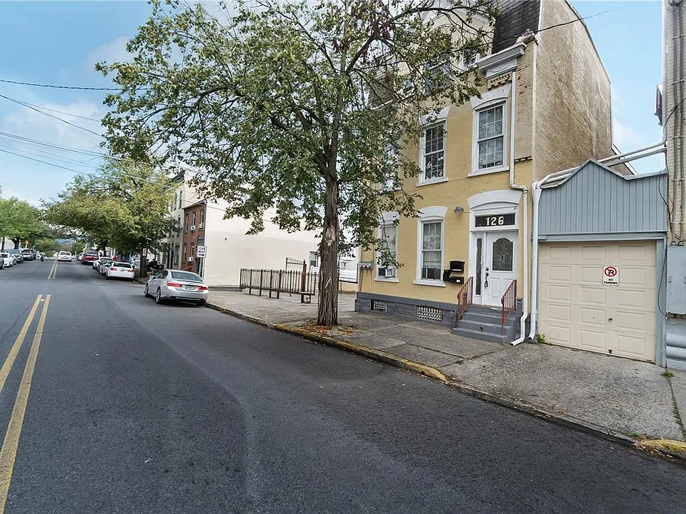 126 N 2nd St #2