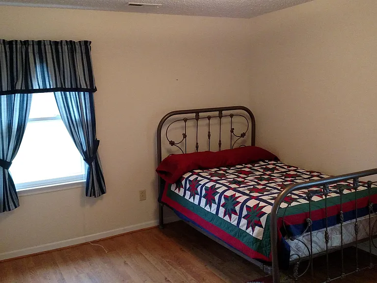 549 Wade Rd SE — Photo 14