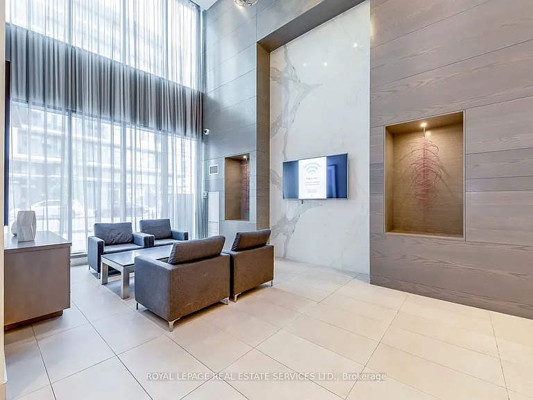 510 Curran Pl #610 — Photo 4