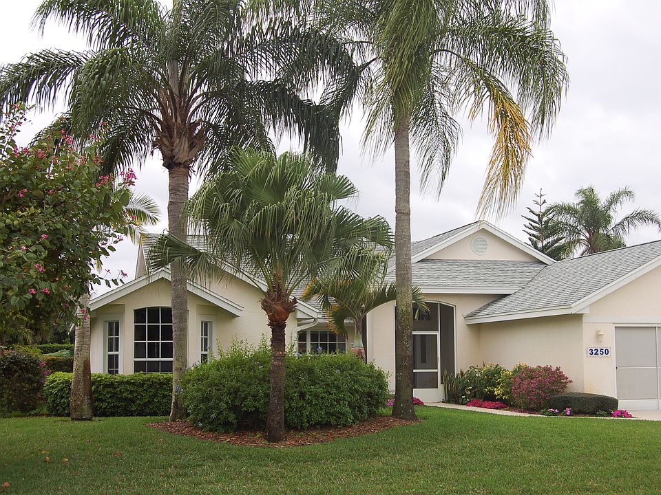 1st image of 3250 SE River Vista Dr