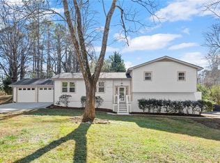3070 Susan Ct, Marietta, GA 30066