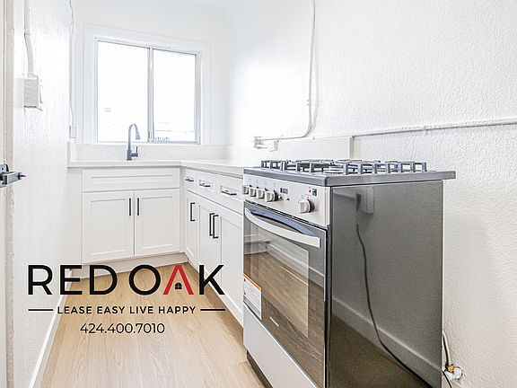 2nd image of 719 N Heliotrope Dr APT 105