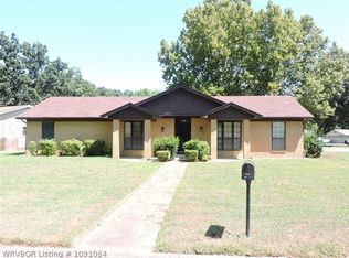 8617 Meadow Dr, Fort Smith, AR 72908