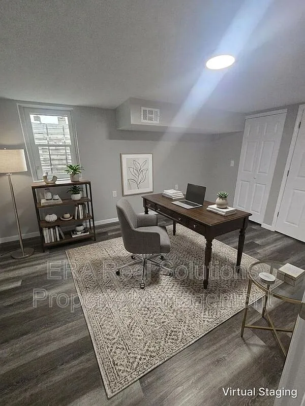 3 bed, 1.5 bath, 1056 sqft, $1,350 — Photo 4