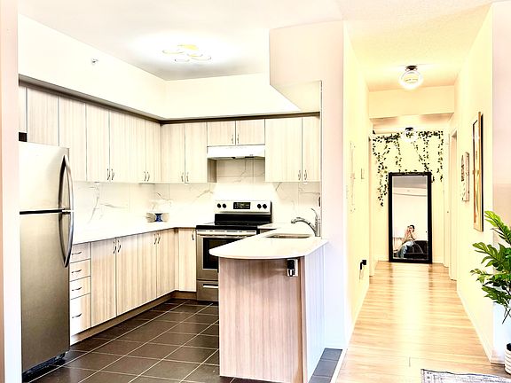 2nd image of 306 Essa Rd #12