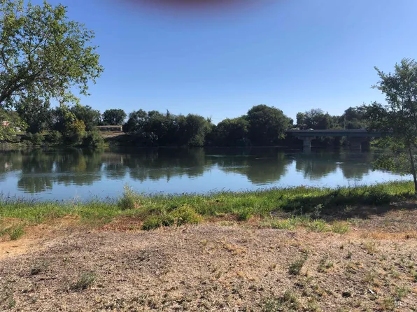 503 E Owyhee Ave, Homedale, ID 83628