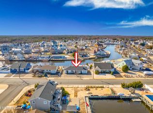736 Bermuda Dr, Toms River, NJ 08753