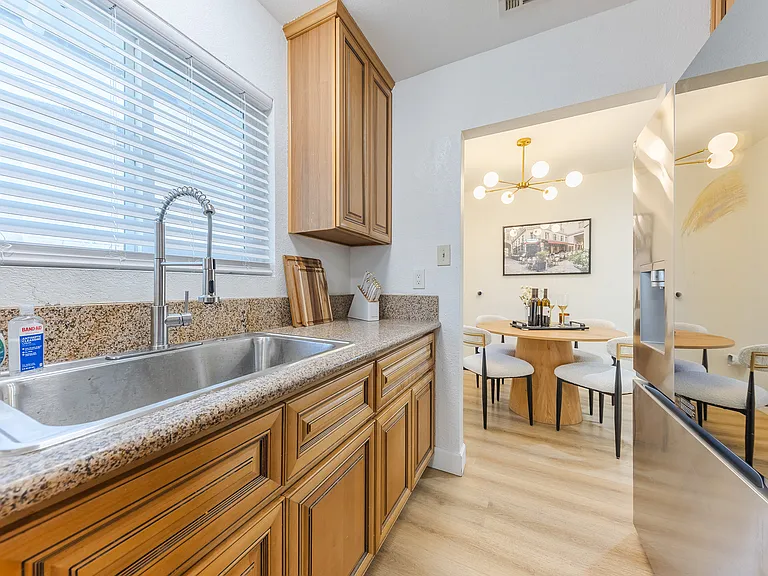 2503 Sierra Leone Ave — Photo 20