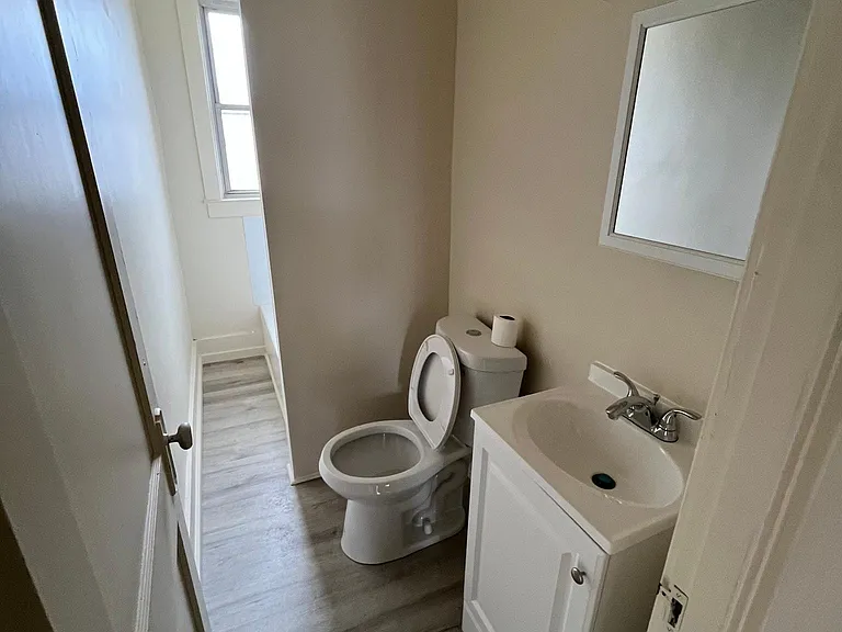 135 Jane St — Photo 6