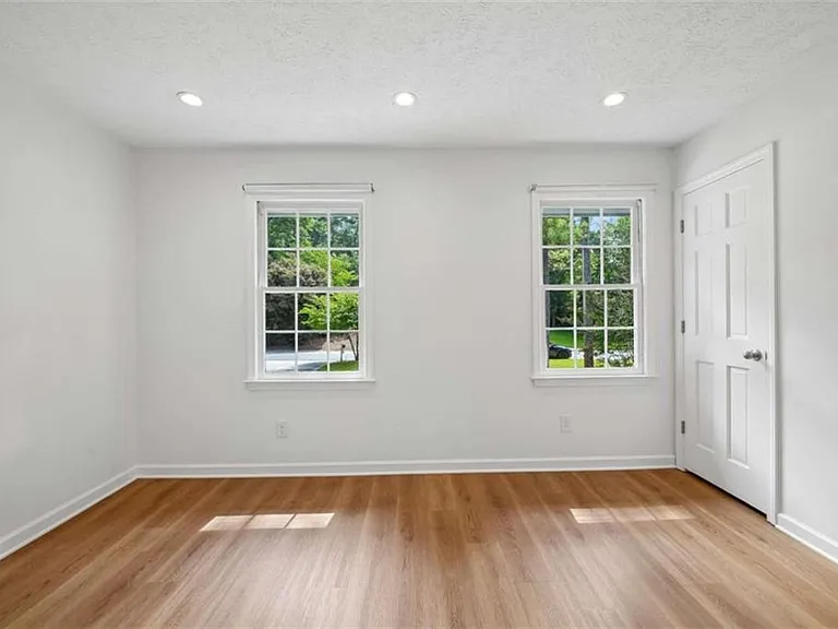 5132 Willow Point Pkwy — Photo 29