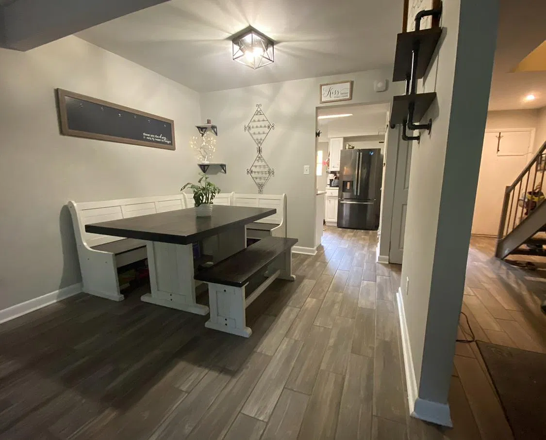 220 Elizabeth St — Photo 1