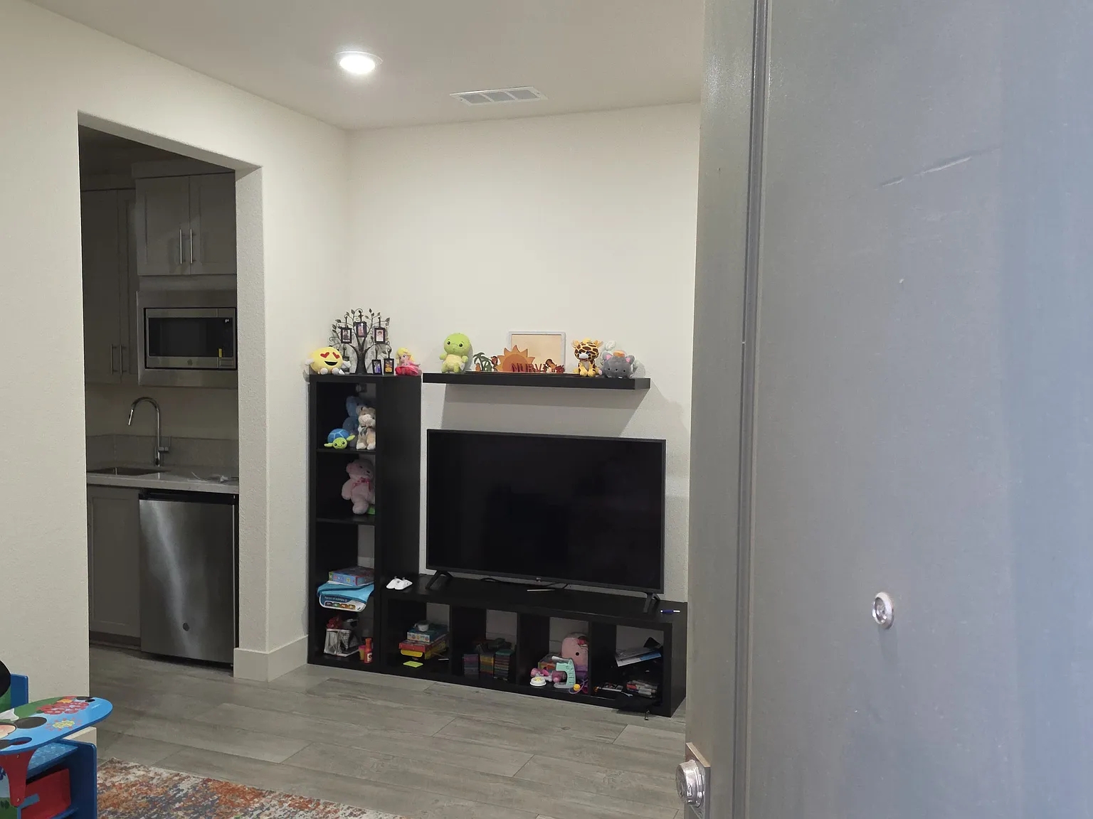 1 bed, 450 sqft, $1,650 — Photo 3