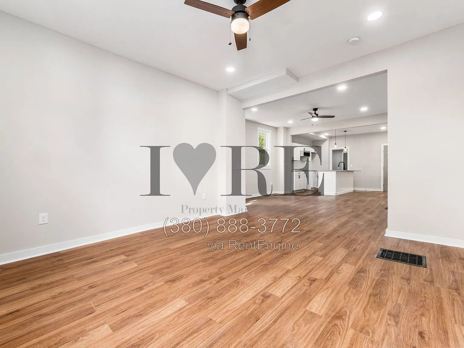 2 bed, 2.0 bath, 1244 sqft, $1,724 — Photo 4