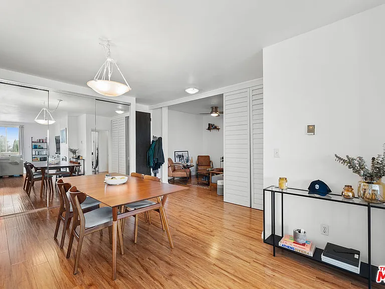 900 Euclid St #403 — Photo 9