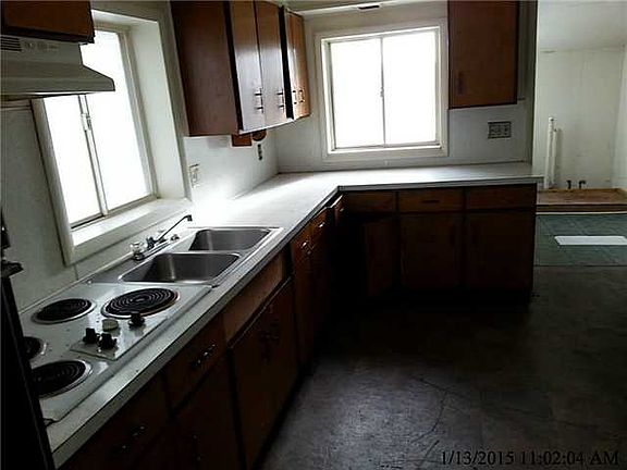 3rd image of 2138 Woodford St