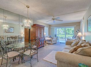 5 High Point Cir W APT 213, Naples, FL 34103