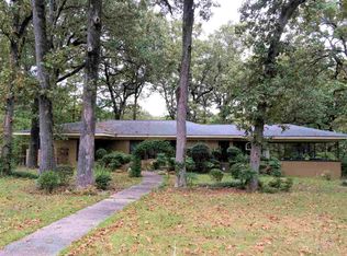 715 Oakwood Dr, Clinton, MS 39056