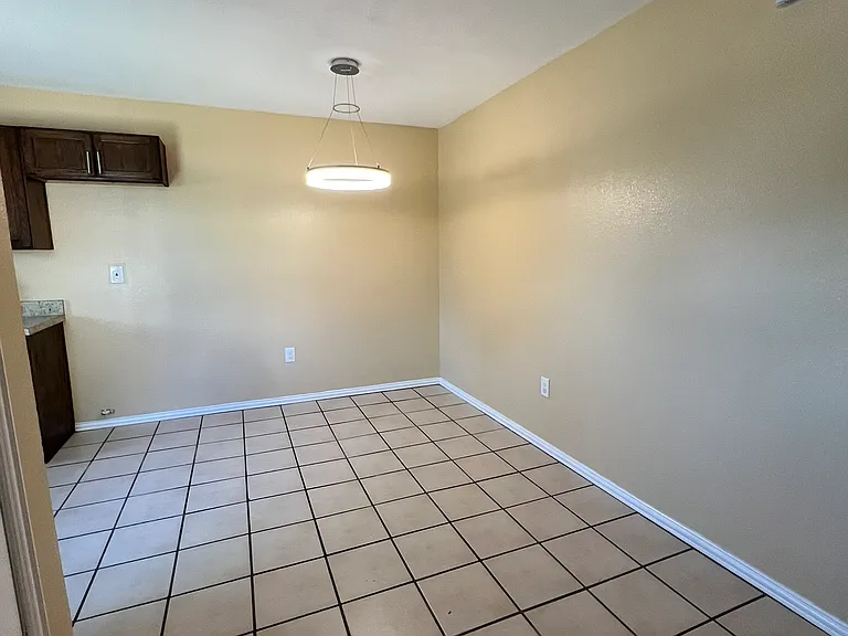 716 N Cooper St #2 — Photo 3