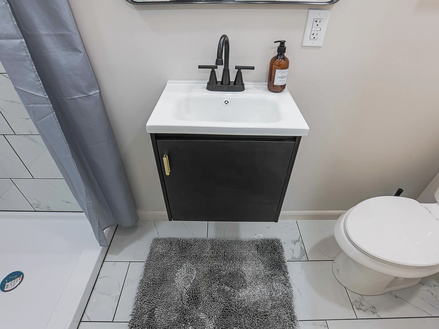 5 bed, 1500 sqft, $2,900 — Photo 4