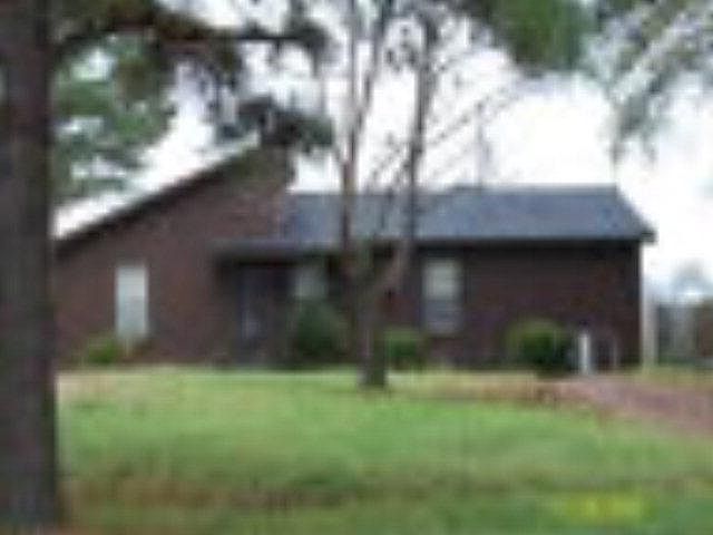 2nd image of 912 Mimosa Dr
