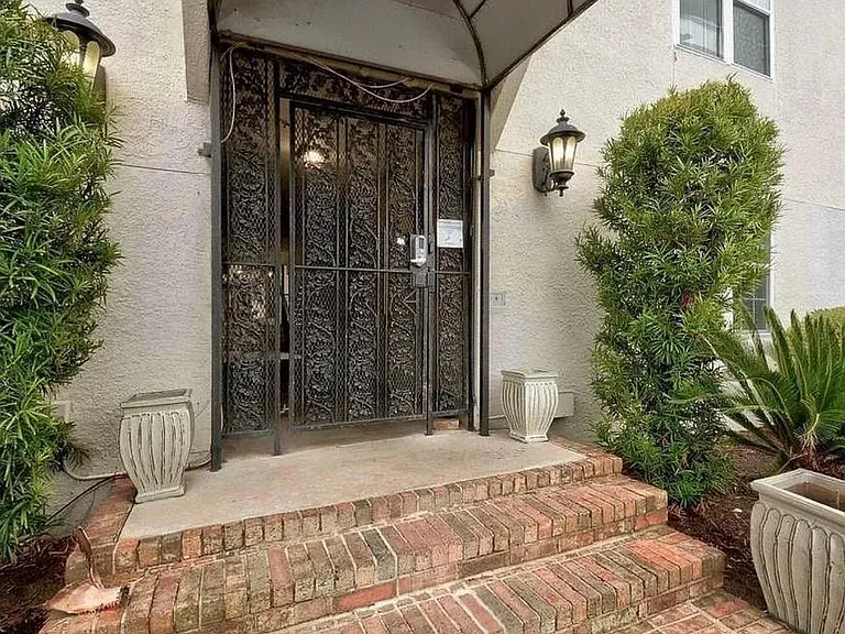 910 Duncan Ln #2 — Photo 11