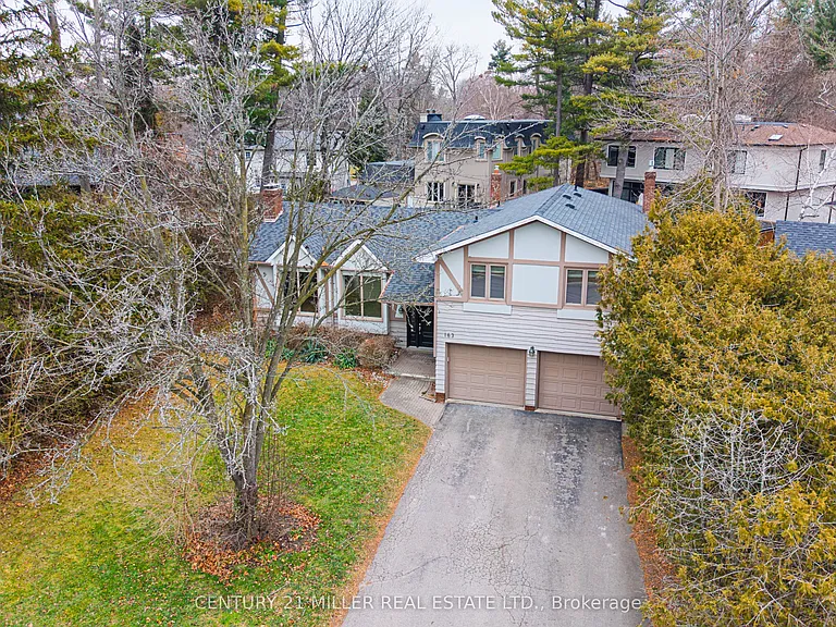 163 Castle Cres — Photo 44