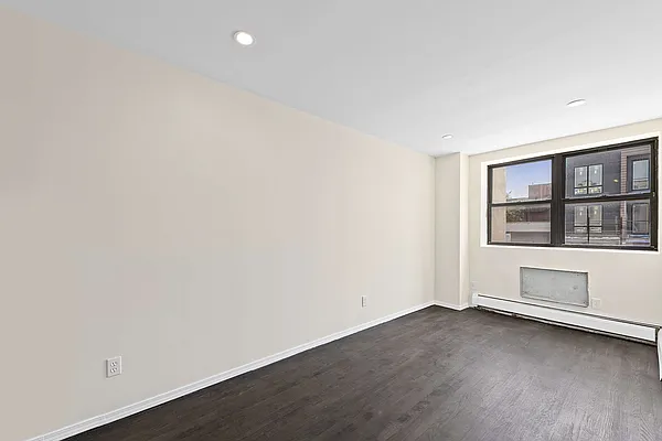 Rented by Compass | media 12