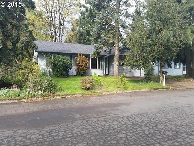 1st image of 900 SE 123rd Ave