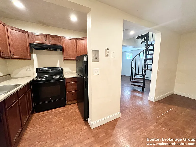 9 Ruggles St — Photo 10