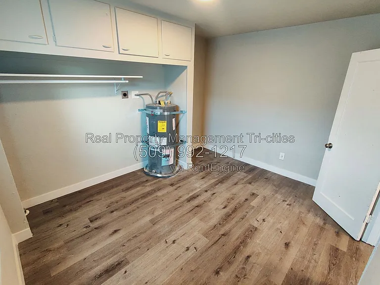 1307 W Shoshone St #D — Photo 5