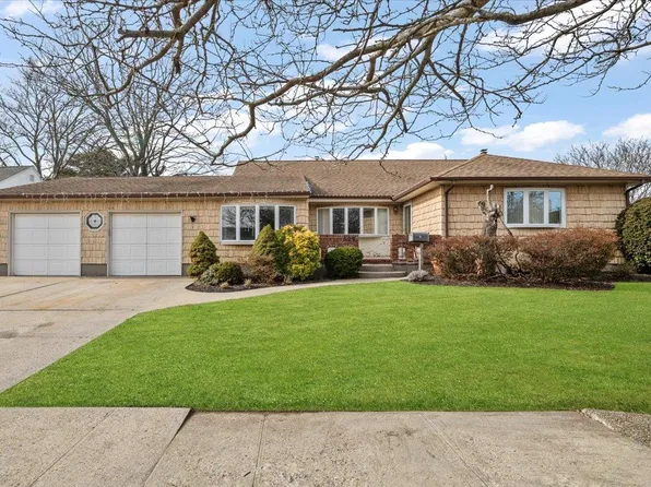 529 Corral Run, Bethpage, NY 11714