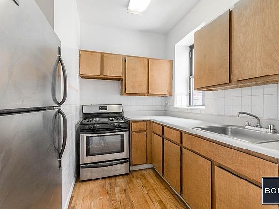 3rd image of 2006 Amsterdam Ave APT 6B