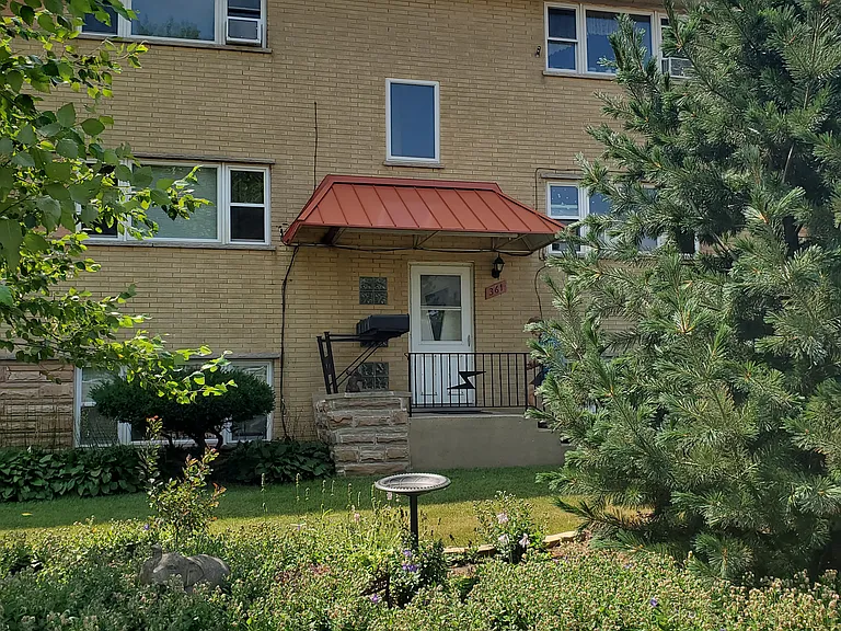 361 W Terra Cotta Ave #3 — Photo 2