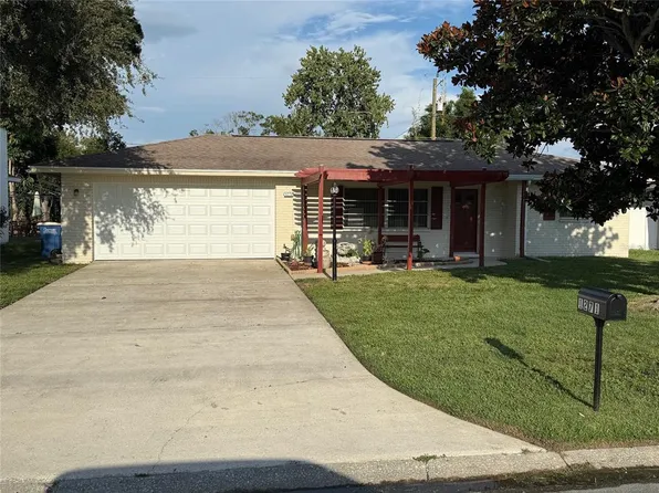 1271 Driftwood Ave, Clearwater, FL 33764