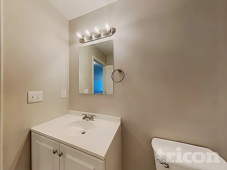 1211 Joannas Ct — Photo 14