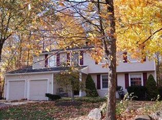 6010 Ogilby Dr, Hudson, OH 44236