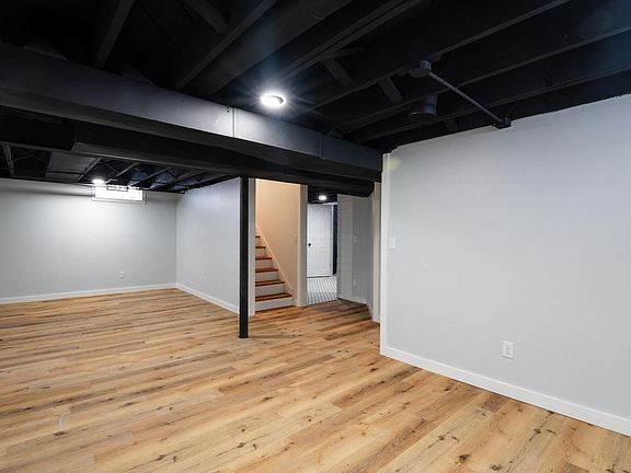 4th image of 5657 North 40th STREET