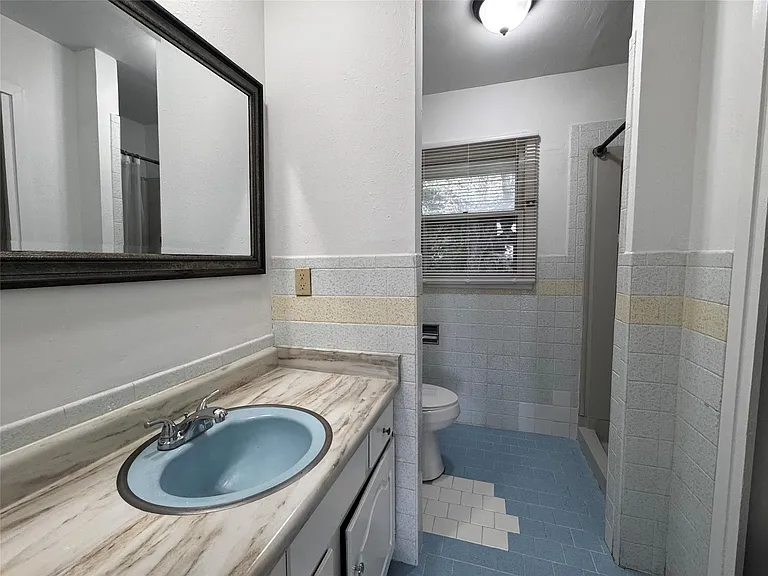 7702 Pitter Pat Ln — Photo 12