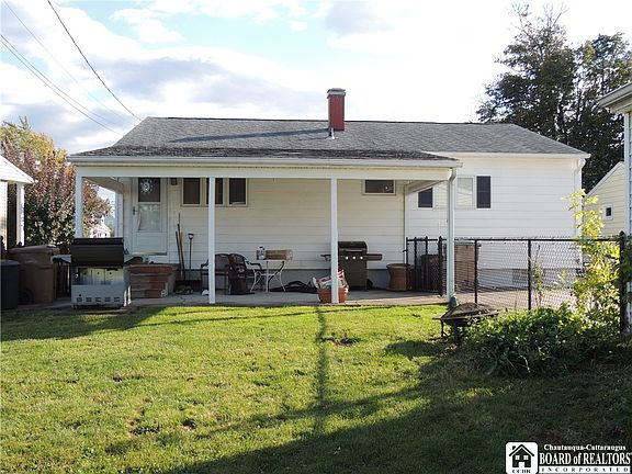 5th image of 115 Saint Boniface Rd
