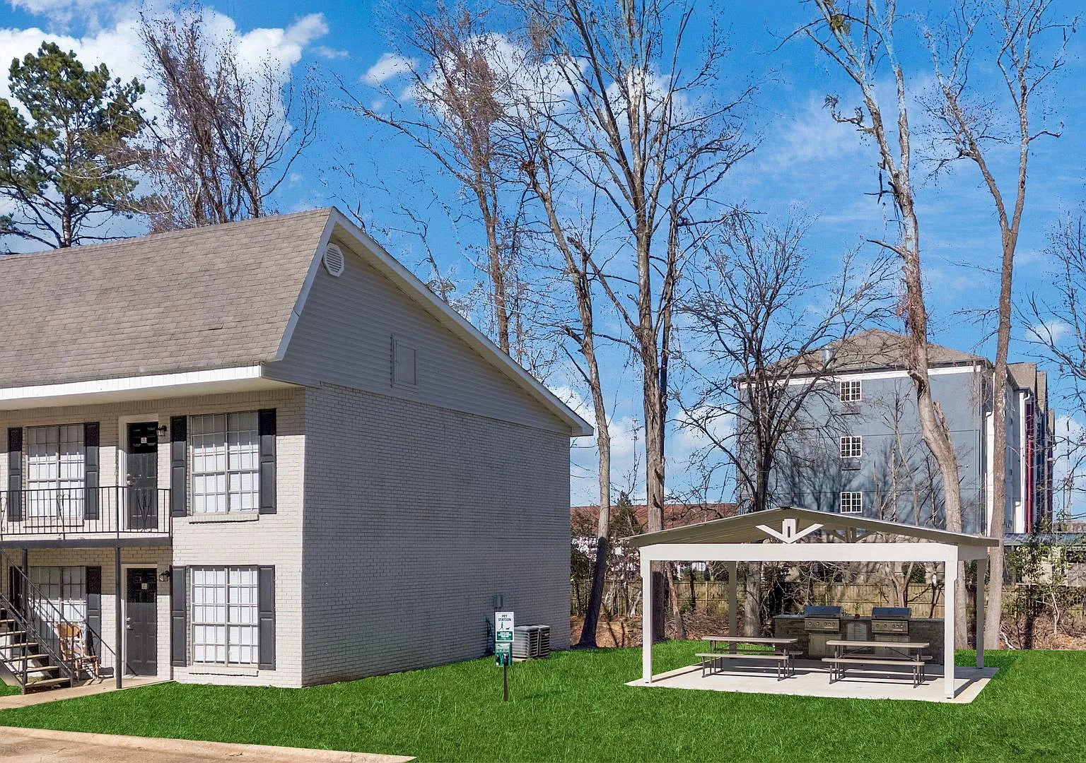 Dogwood Lane Apartments — Photo 3