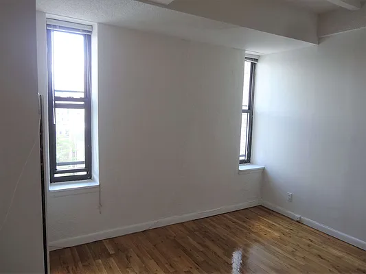 Rented by Green Home NY Realty LLC | media 21